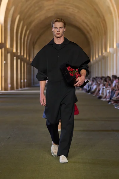 Look 43